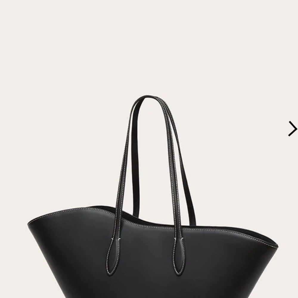 Elegant Black Leather Tote Bag Tulip